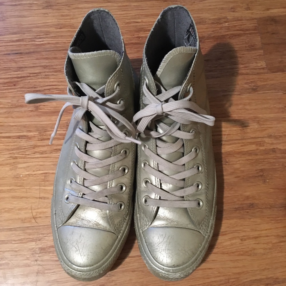 Waterproof gold high top converse